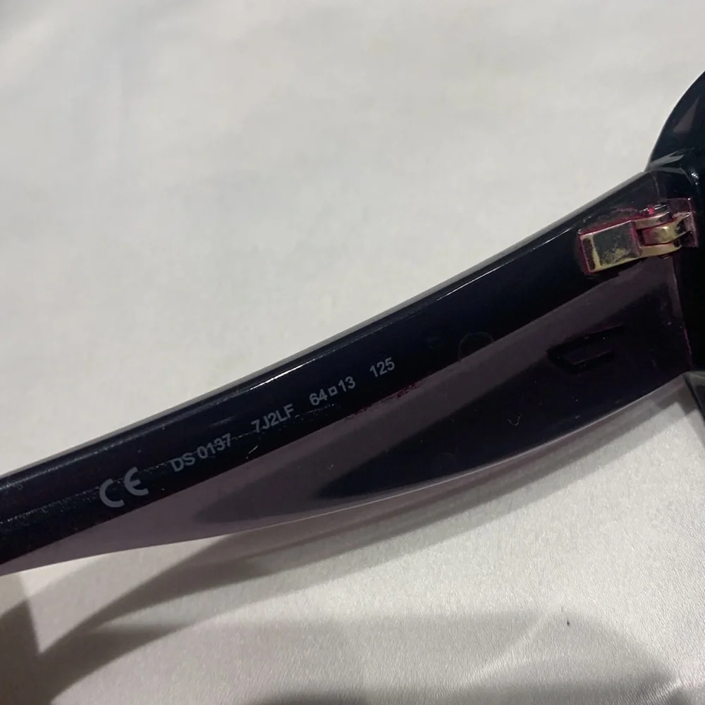 Diesel Sunglasses with box - Picture 8 of 11